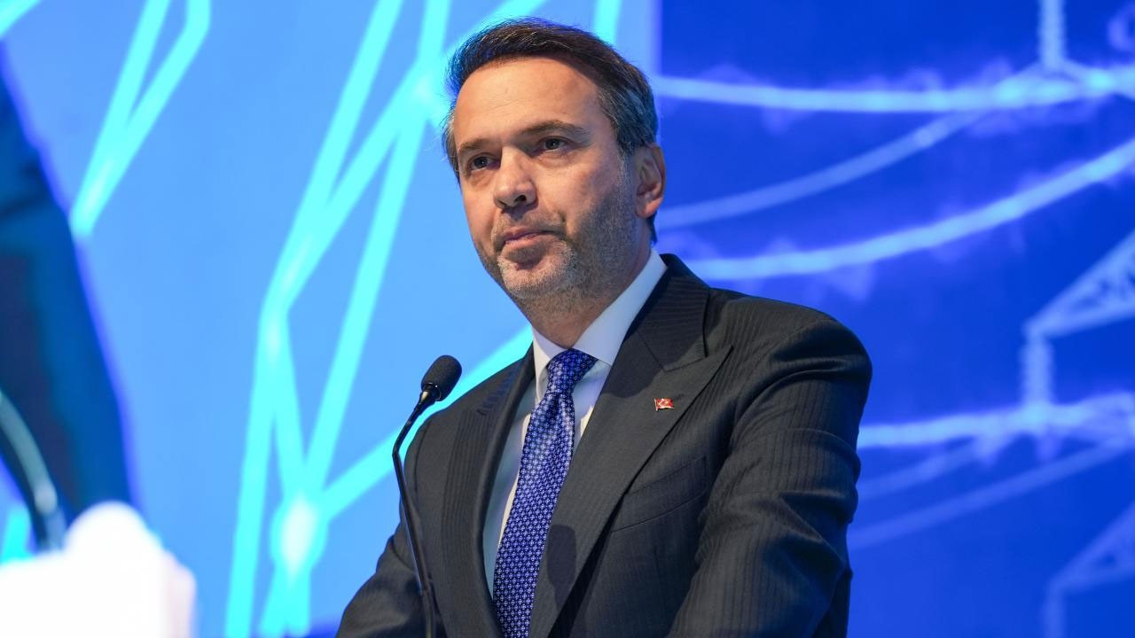 Bakan Bayraktar: 30 yıldan az bir sürede ekonomimizi karbon nötr bir ekonomi haline getireceğiz