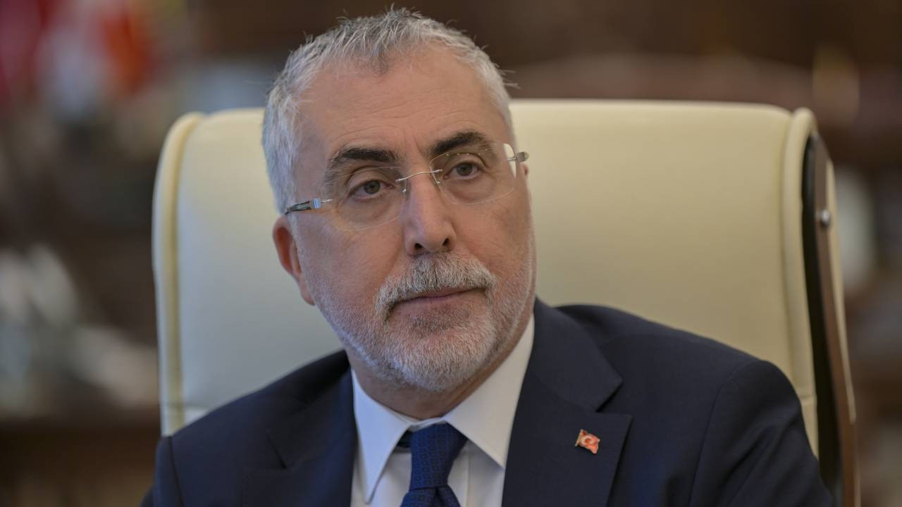 Bakan Işıkhan'dan '1 Mayıs Emek ve Dayanışma Günü' mesajı