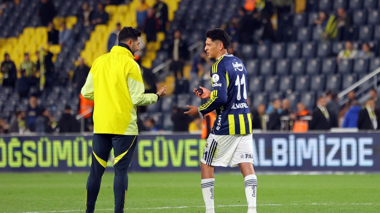 11 maç sonra forma giyen Alvarez, ıslıklandı