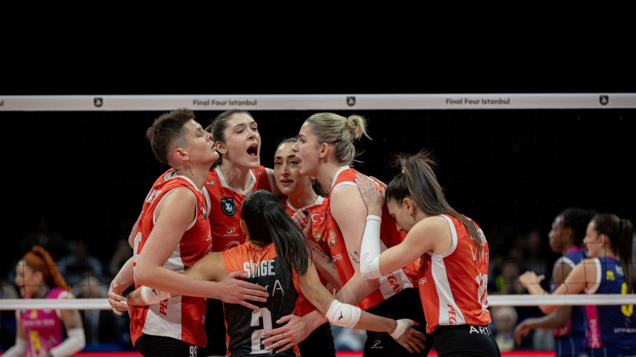 Eczacıbaşı Dynavit Şampiyonlar Ligi Finali’nde VakıfBank’ın rakibi oldu