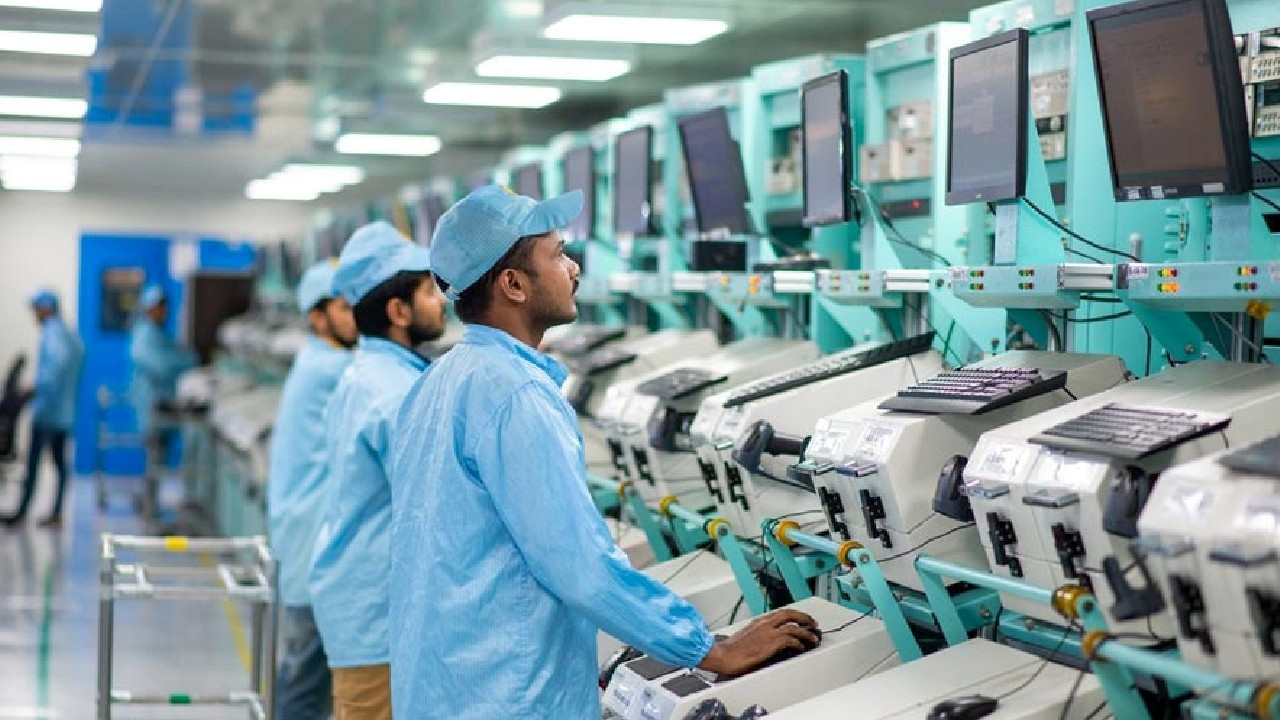 Hindistan İmalat PMI nisanda 54,7'ye yükseldi