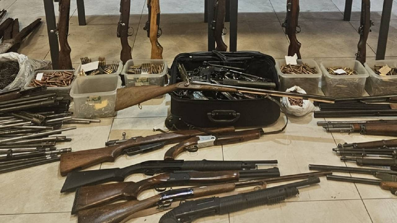Ankara'da operasyon: Evinden cephanelik çıktı