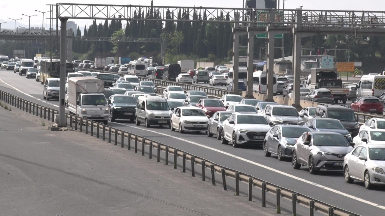 Kurban Bayramı tatili öncesi TEM’de yoğunluk başladı