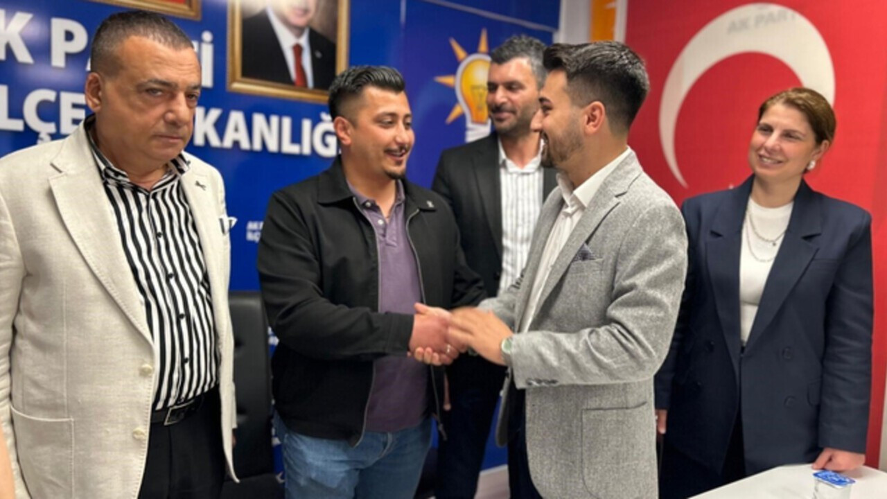 Denizli'de CHP'li Başkan Furkan Şengül istifa edip Ak Parti'ye geçti