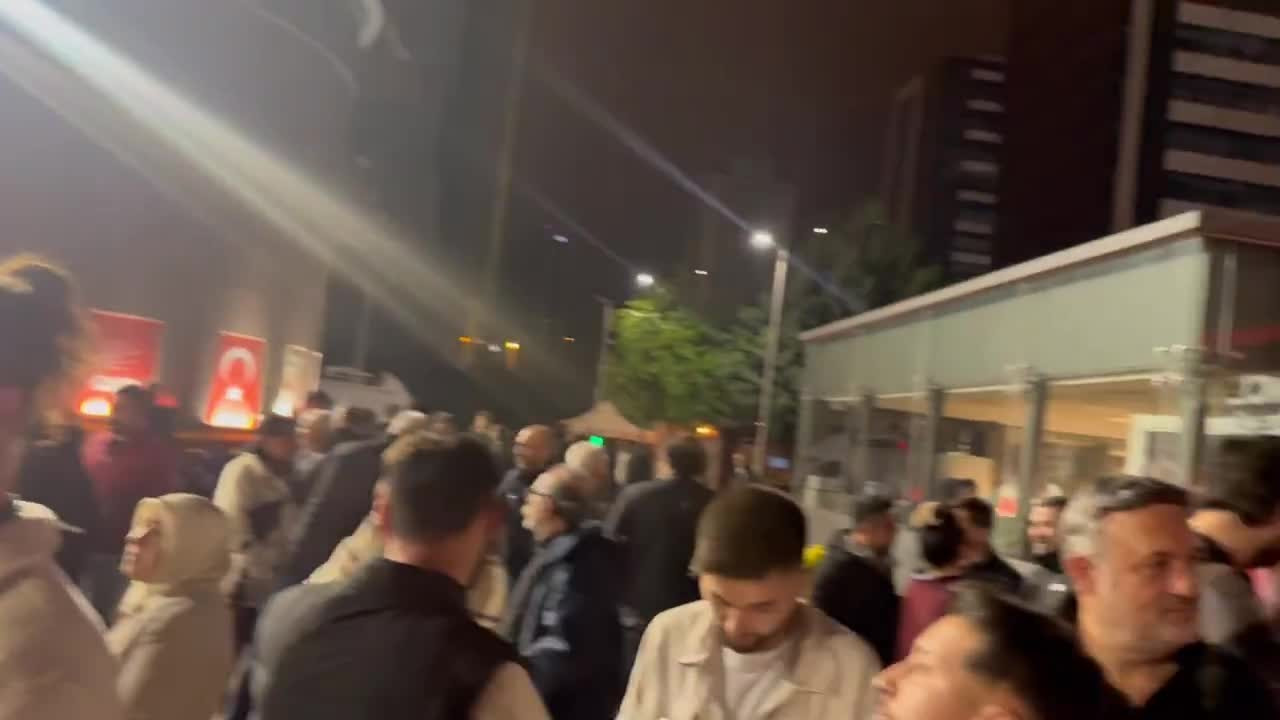Tahliye talebi iddiası: CHP Genel Merkezi önünde hareketlilik yaşanıyor