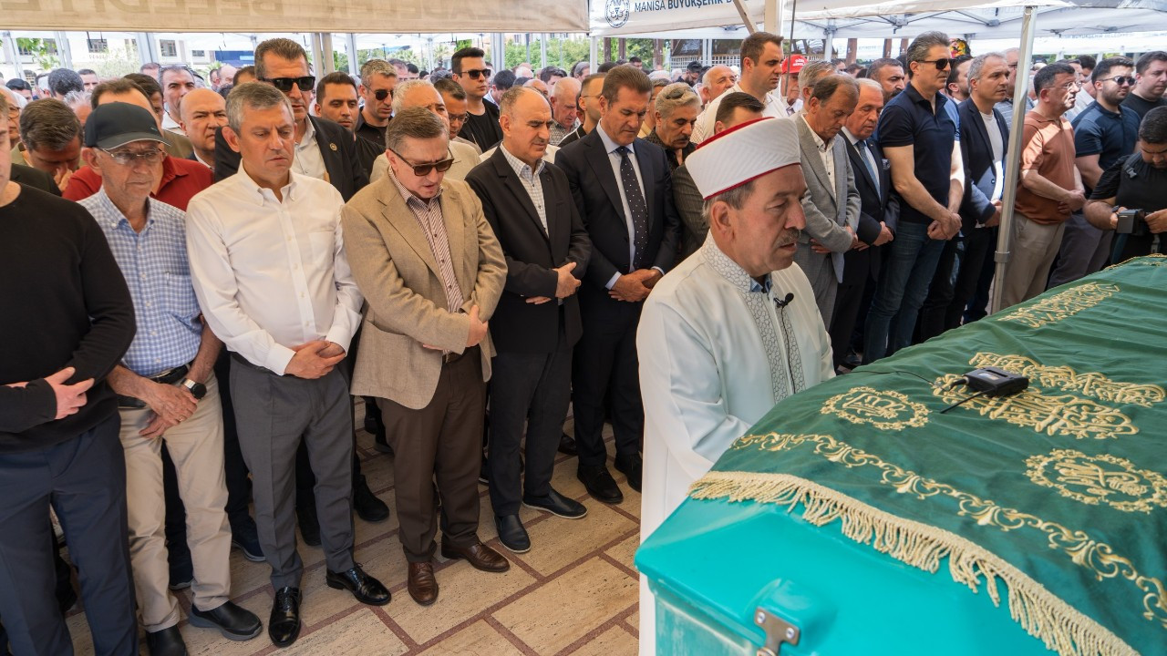 CHP Grup Başkanı Özel'in amcası son yolculuğuna uğurlandı