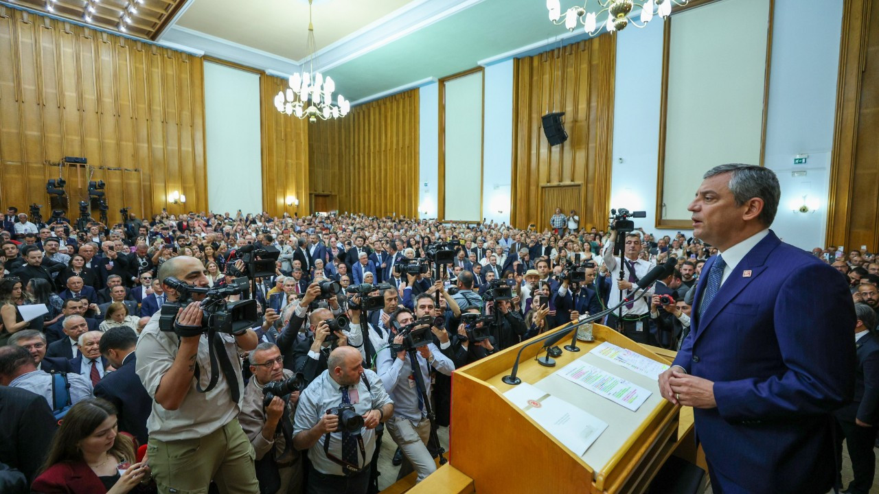 Kulis: CHP'de grup toplantılarına Özgür Özel devam edecek, TBMM Başkanlığı karışmak istemiyor