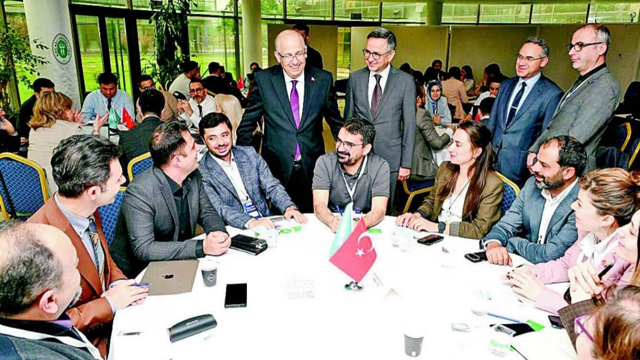 Sanayinin ‘yapay zekâ’ desteğiyle dönüşümü için yolun başındayız