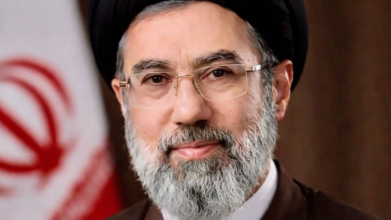 Hamaney: ABD ve İsrail hibrit savaşa yöneldi