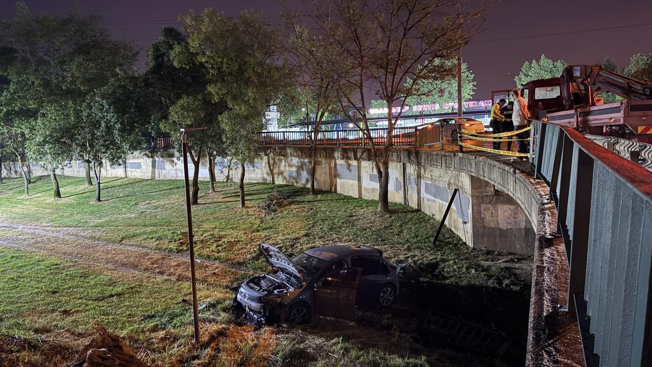 Navigasyon yanlış yönlendirdi, dere yatağına uçtu