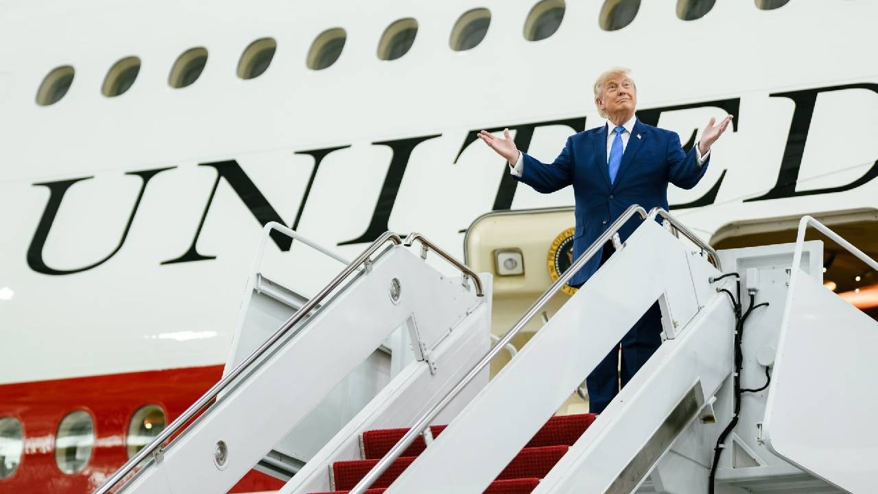 Trump, yeni başkanlık uçağını tanıttı, Türkiye'ye gideceğini açıkladı