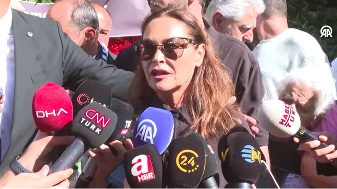 Hülya Avşar, Kadir İnanır'ı bu sözlerle uğurladı