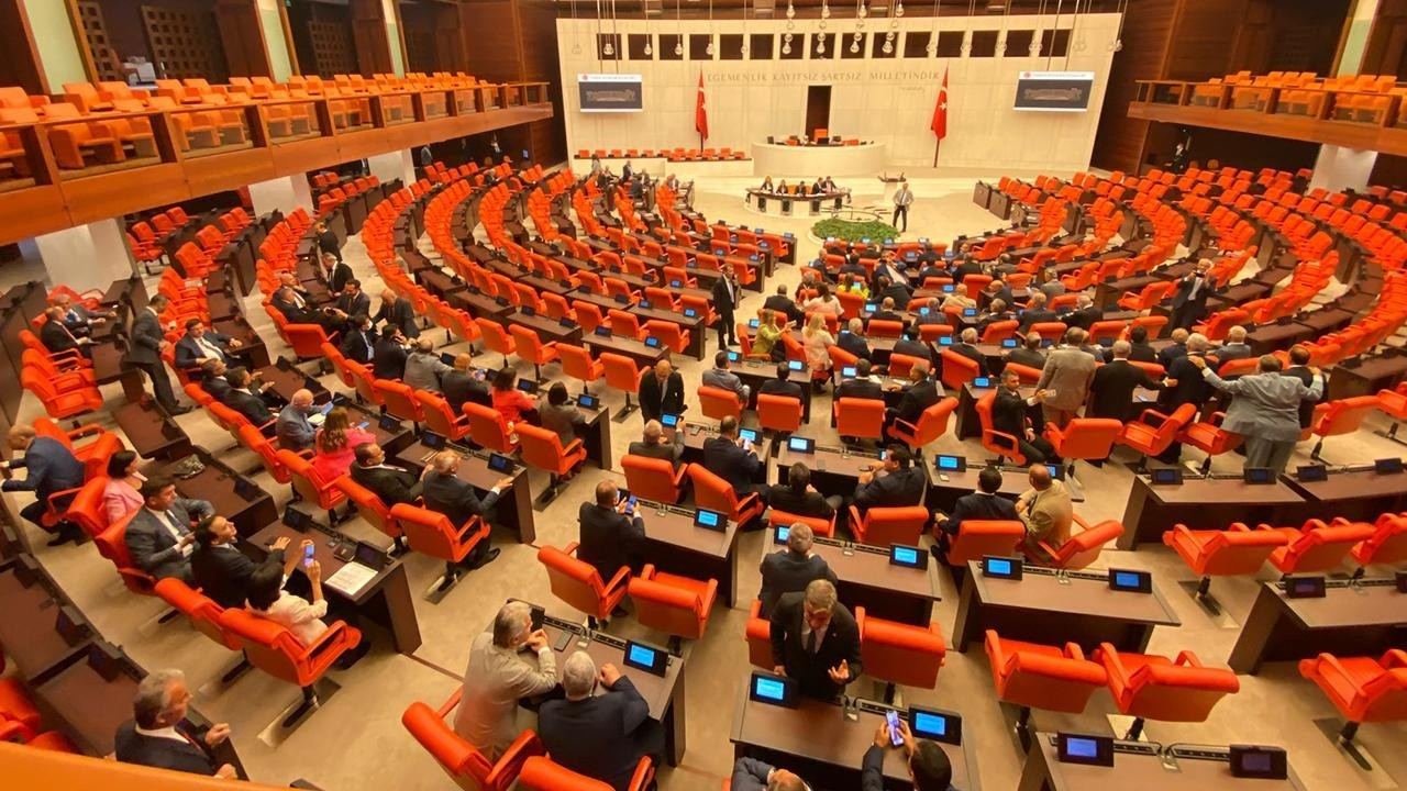 AK Parti'den şehit yakınları ve gaziler için kanun teklifi