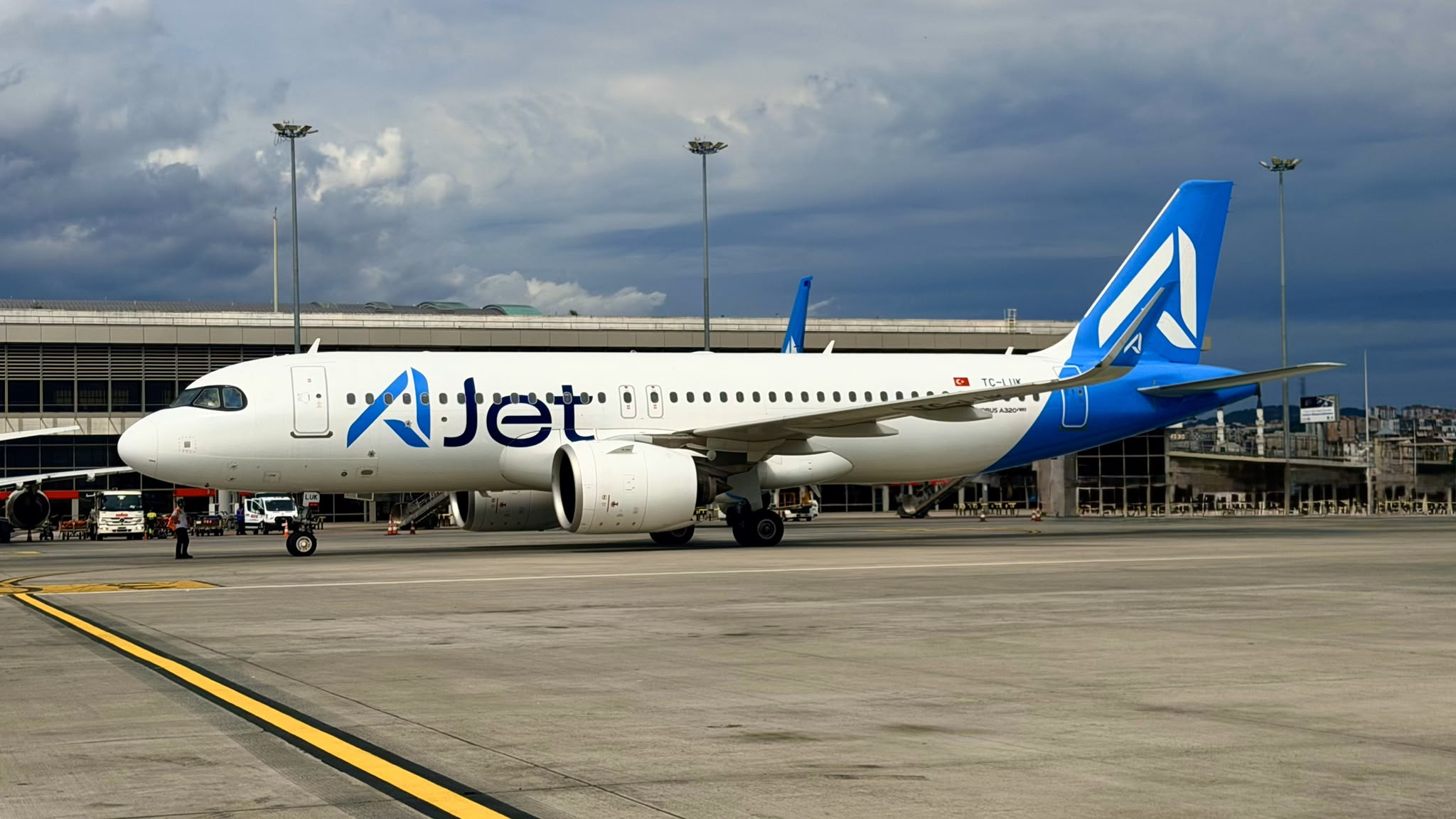 AJet’ten kampanya: Yurt dışı biletlerine yüzde 30 indirim
