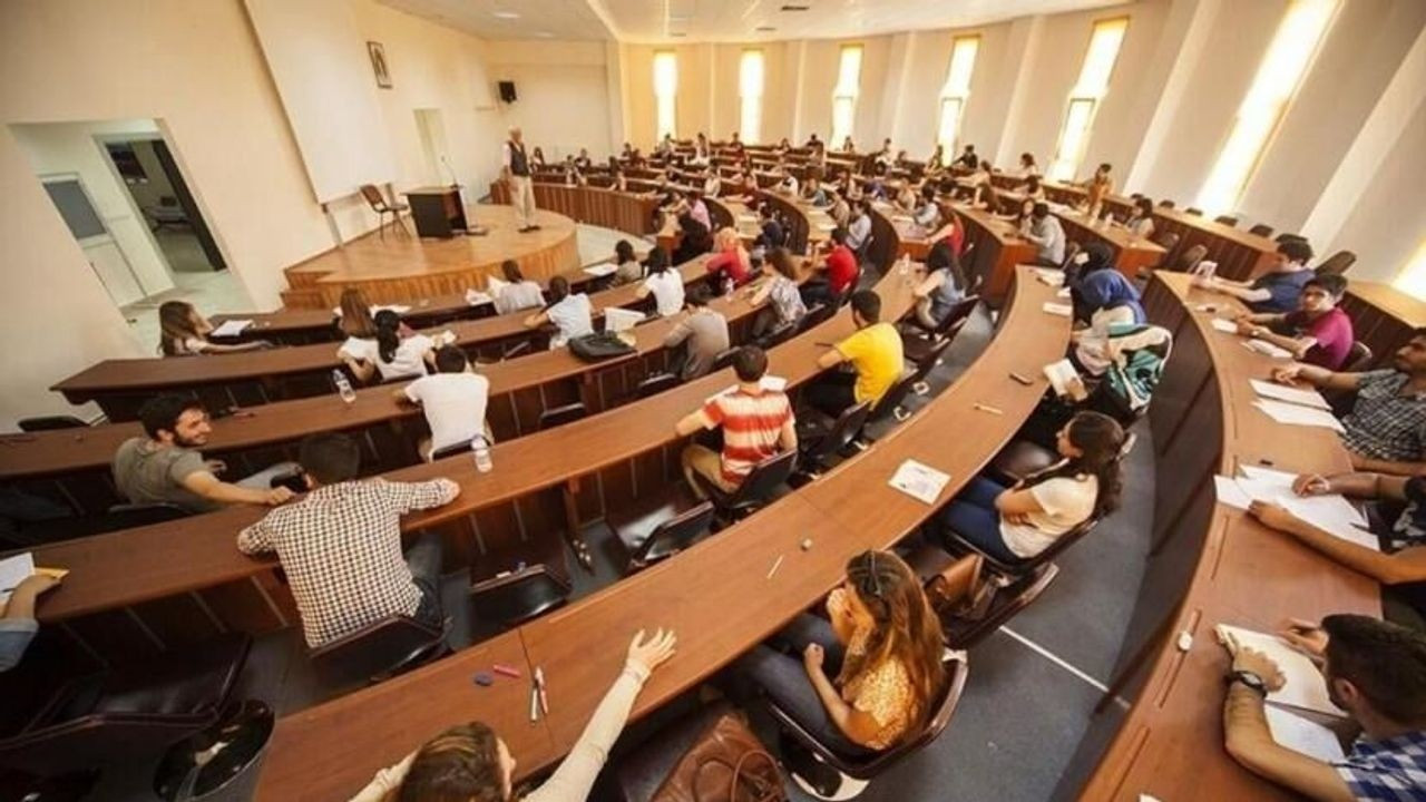 Vakıf üniversitelerinde öğrenim ücreti artışına sınır getirildi