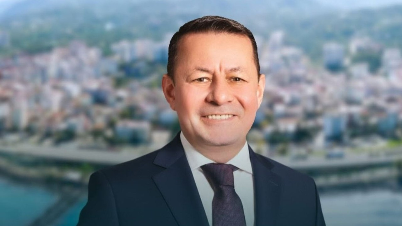 Espiye Belediye Başkanı Erol Karadere, CHP'den istifa etti