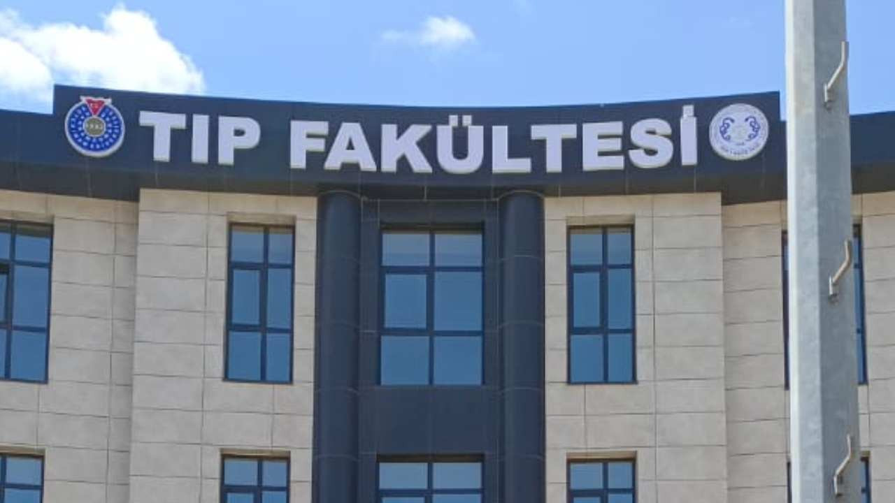 TIPta üniversite üniversite kontenjanlar belli oldu; Başarı sıralamalarında ise umut arttı