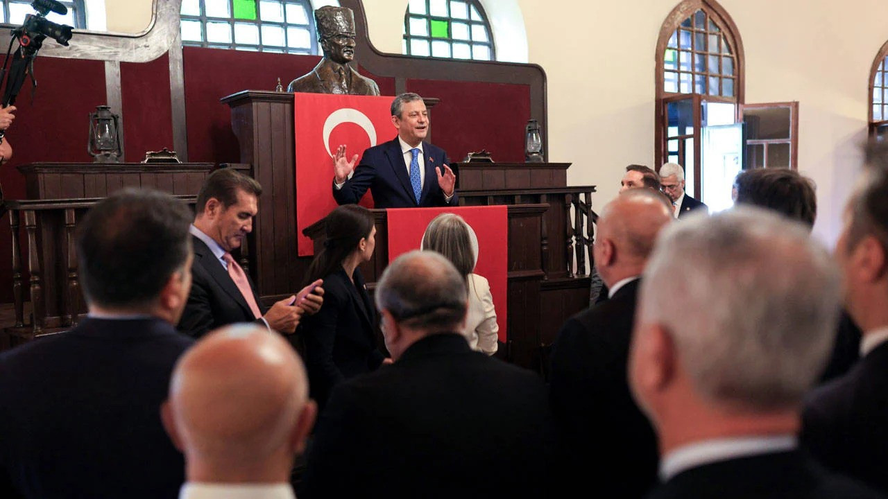 Özel: 200'ün üzerinde belediye başkanı istifa edip YENİ Parti'ye katılacak