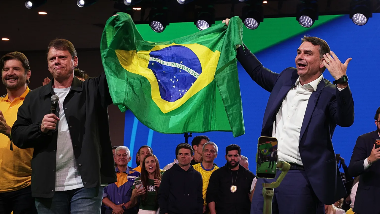 Eski Brezilya Devlet Başkanı Bolsonaro'nun oğlu, devlet başkanı adayı ilan edildi