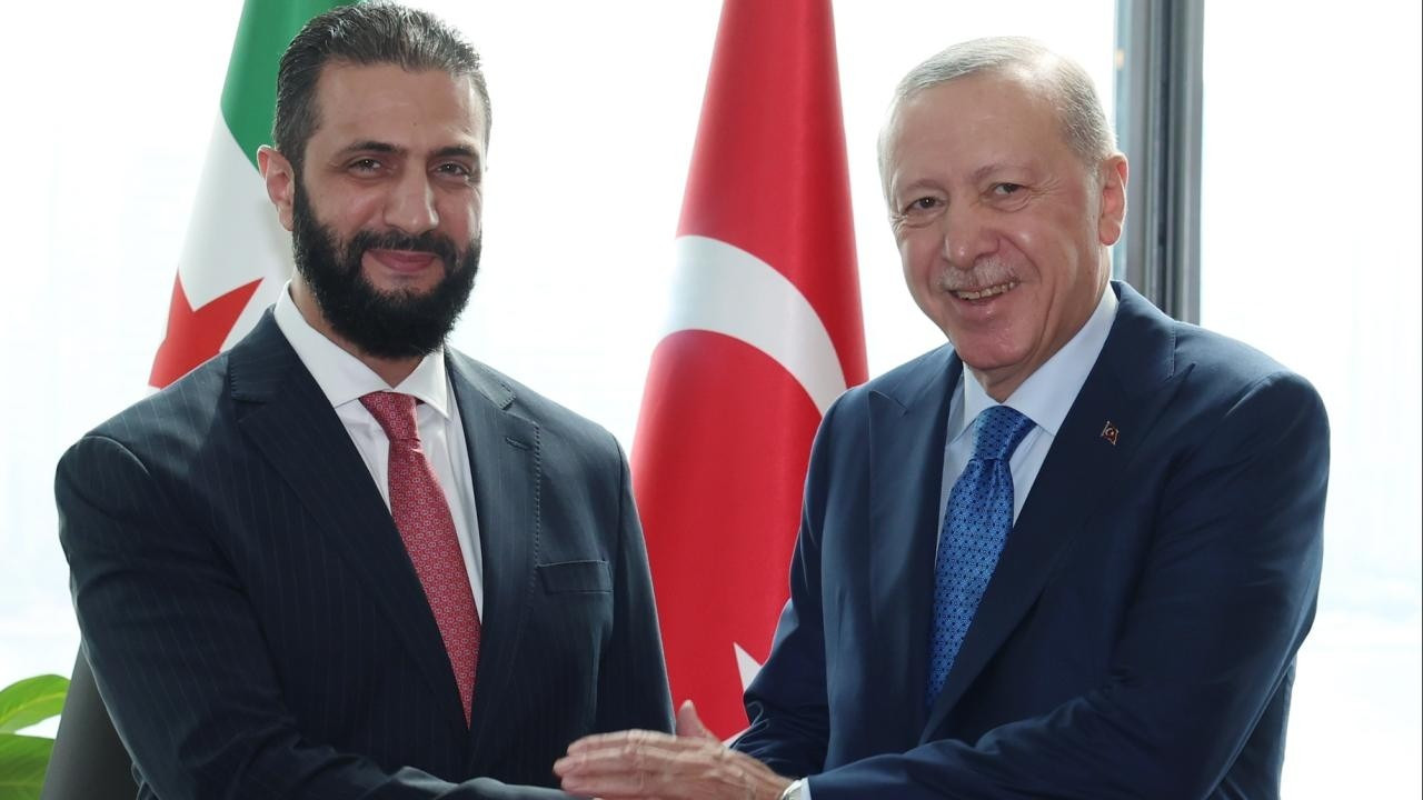 Şara: Erdoğan, Suriye'ye yaptırımların kaldırılması için arabuluculuk yaptı