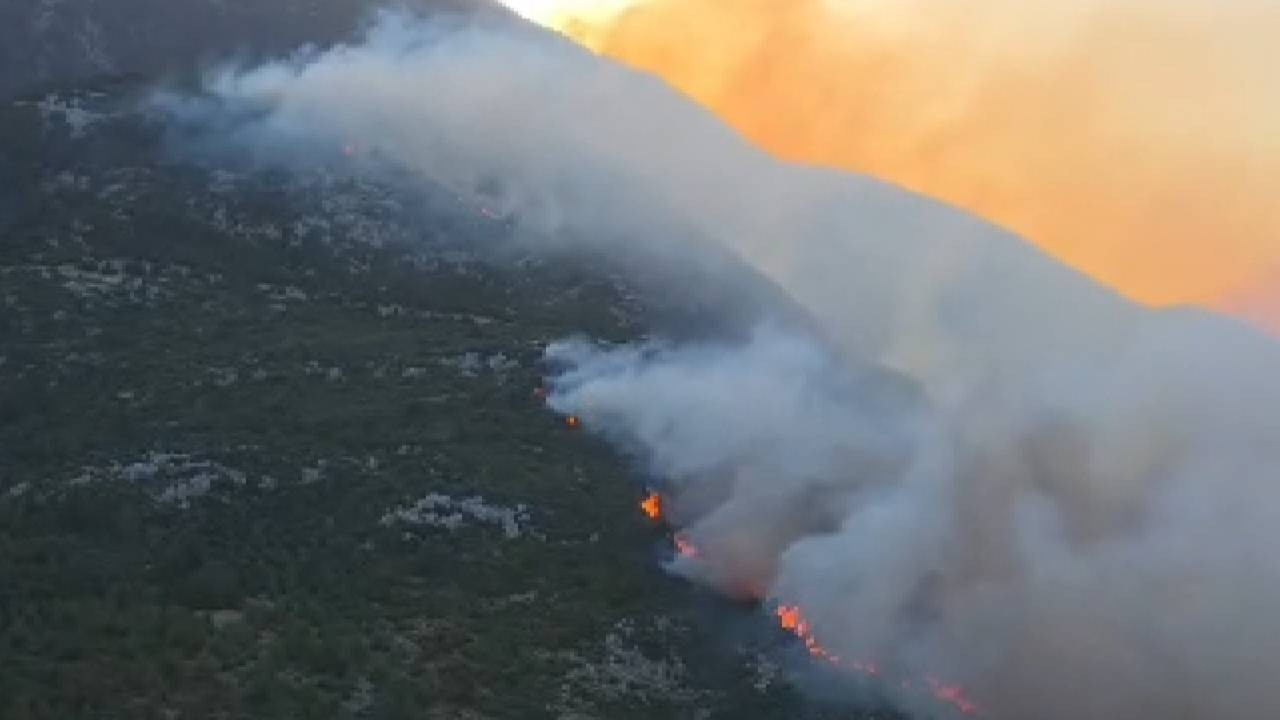 Antalya’nın Kaş ilçesinde orman yangını