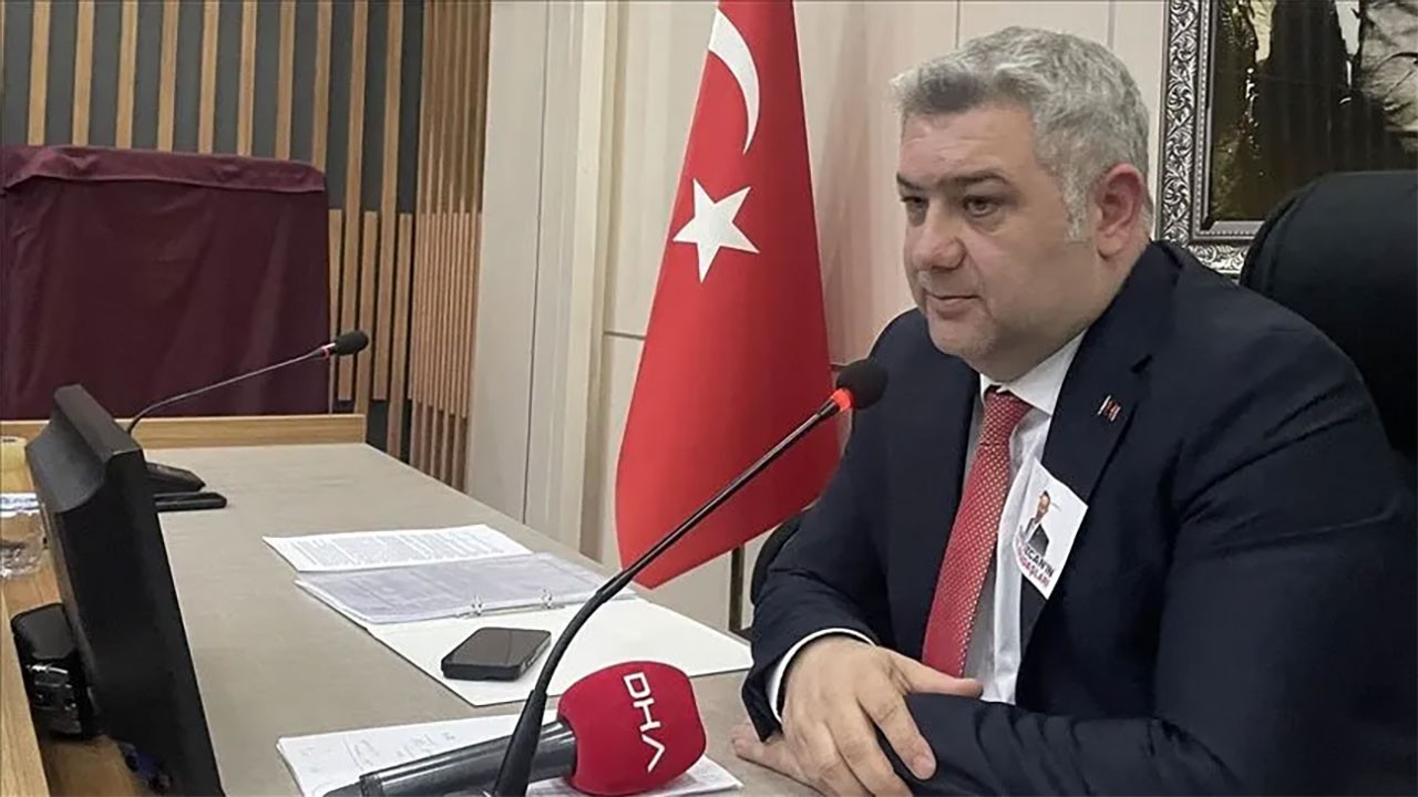 Bolu Belediyesi Başkan Vekili Mehmet Tuna Özcan CHP'den istifa etti