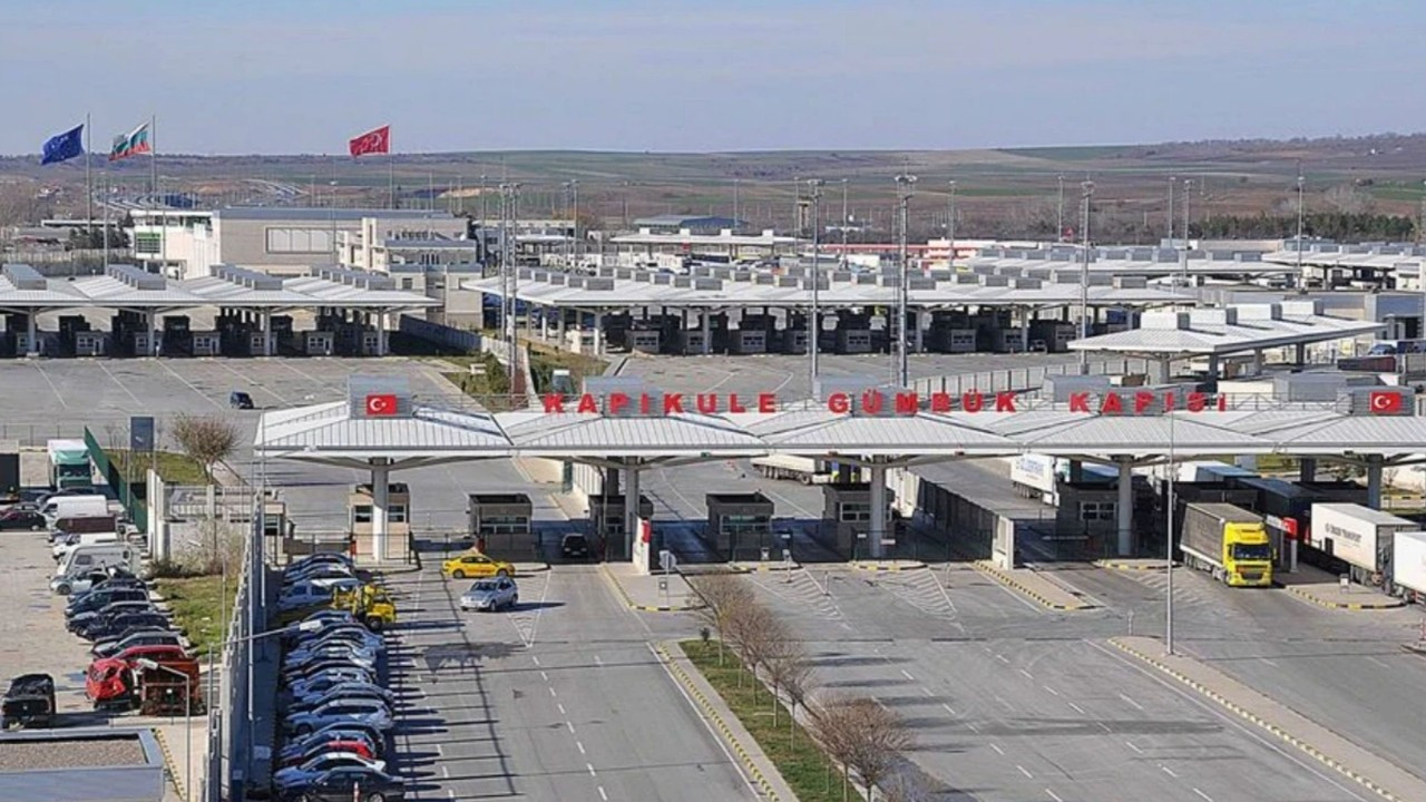 Cezasını ödemeyen yabancı plaka, Türkiye'den çıkamayacak