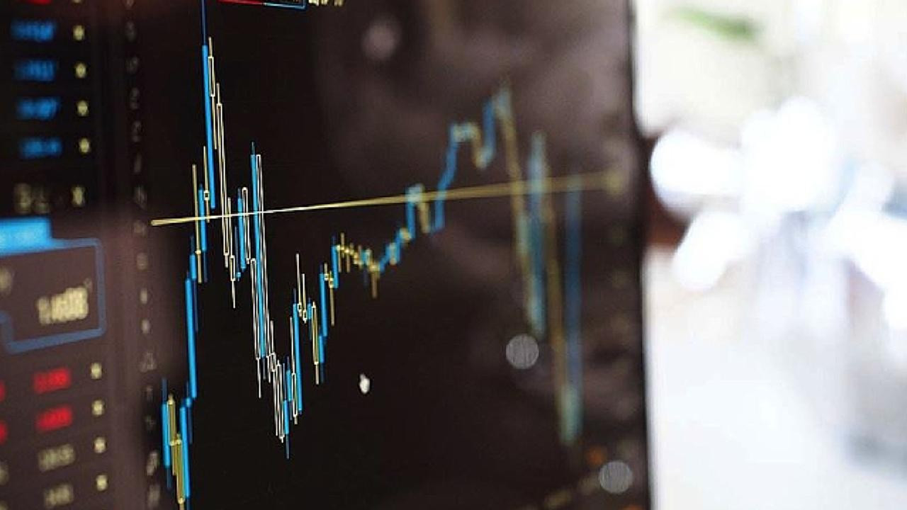 UBS ve Standard Chartered'dan milyarlarca dolarlık hisse geri alımı
