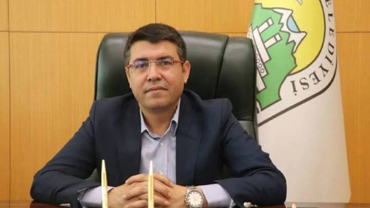 Tatvan Belediyesi Eş Başkanı Mümin Erol görevden uzaklaştırıldı