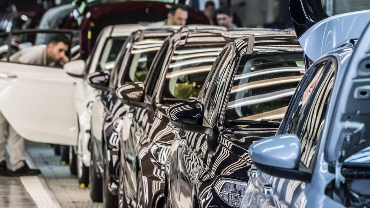 Alman otomotiv devleri neden binlerce işçi çıkarıyor?