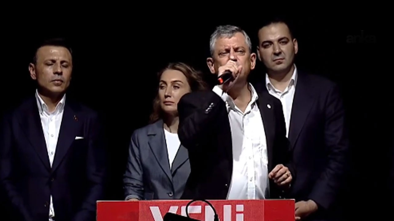 YENİ Parti'nin ilk mitinginde Özgür Özel: 500 gün geçti, bu meydan bir kişi eksilmedi