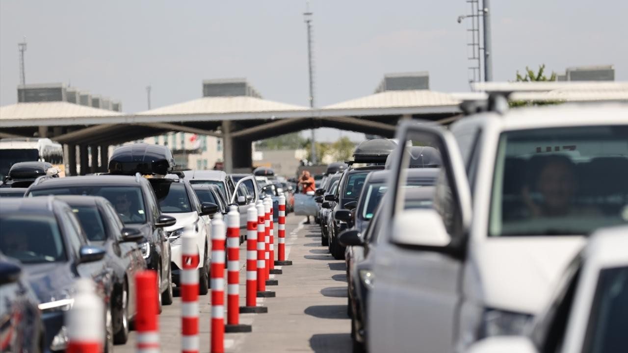 TESK Başkanı Palandöken: Gurbetçilerden turizme 15 milyar dolarlık katkı bekleniyor