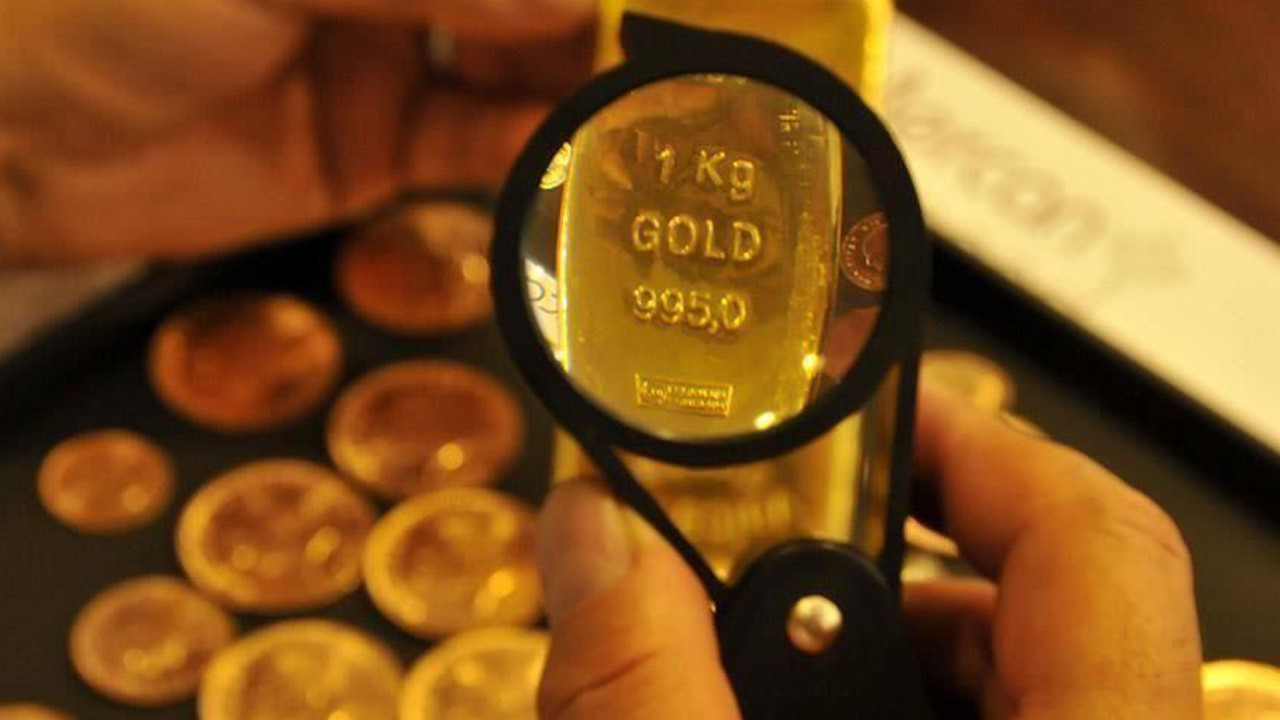 Yatırımcılar dikkat! Altın ne zaman yükselecek? Dev banka rekor seviye için tarih verdi