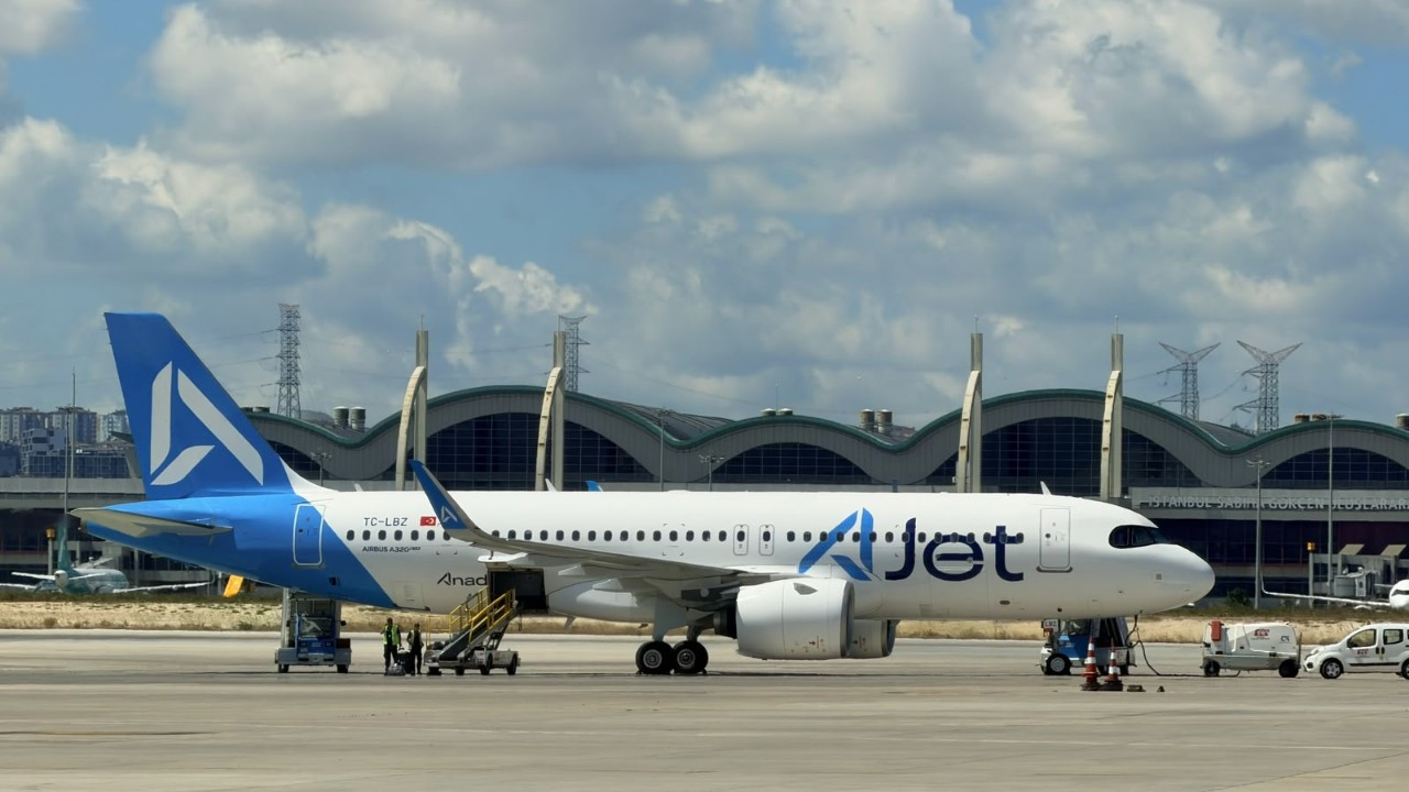 AJet yurt içi biletlerde yüzde 30 indirim kampanyası başlattı