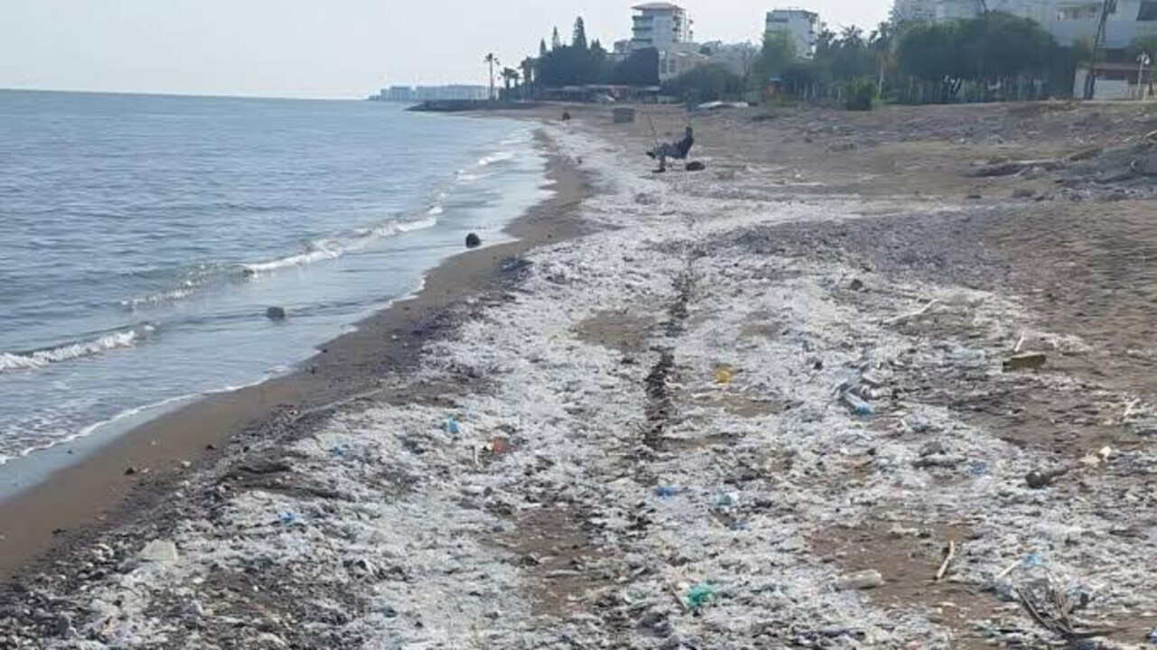 Akdeniz'de mikroplastik alarmı: 23 işletmeye milyonluk ceza kesildi