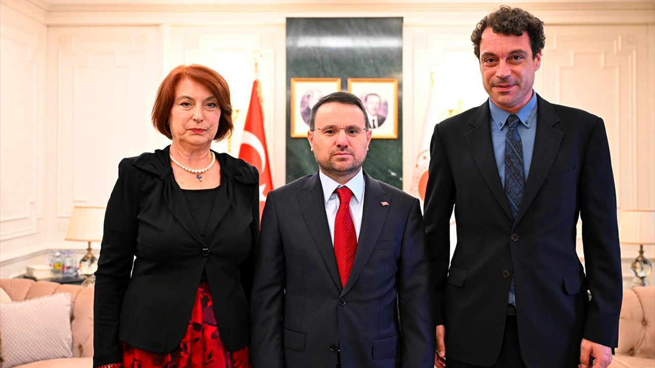 Adalet Bakanı Gürlek, Uğur Mumcu'nun ailesiyle görüştü