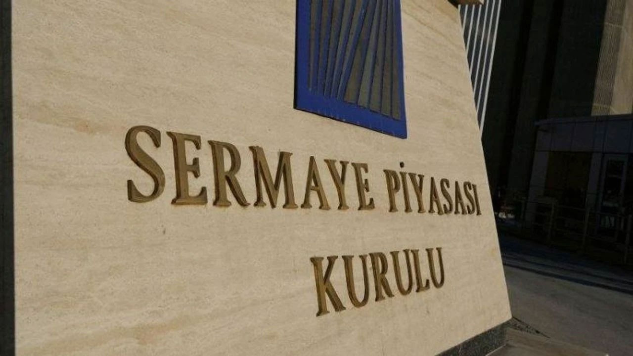 SPK, halka açık şirkete ceza verdi, 5 internet sitesi ile 4 kişiye suç duyurusu yaptı