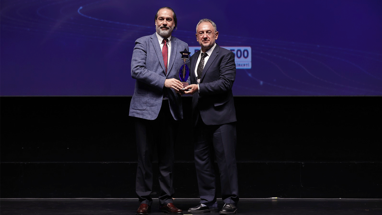 10 kategorinin birincisi, pazarının lideri: Bilişim 500’e KoçSistem damgası!