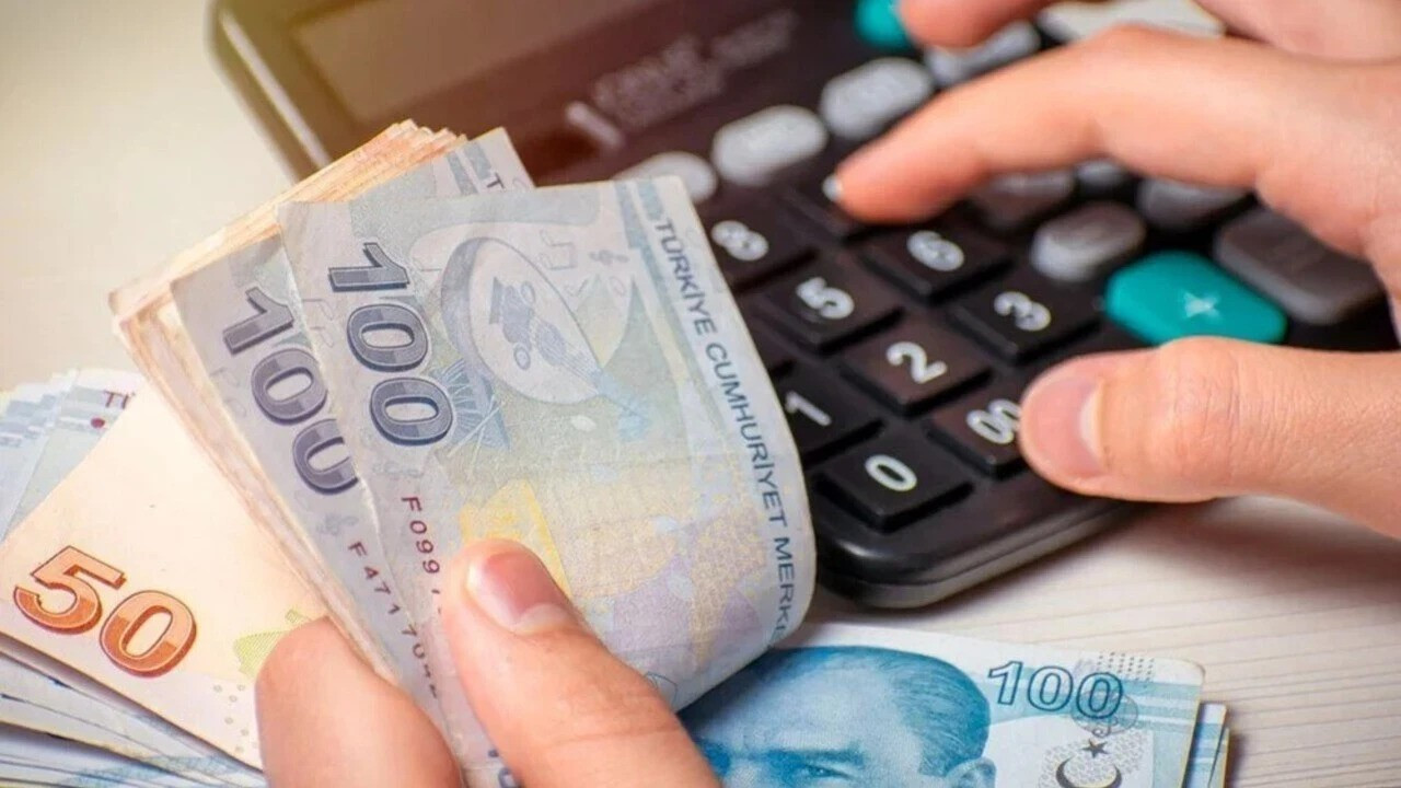 Emekli maaşlarına seyyanen zam gündemde: SGK uzmanı tarih verdi
