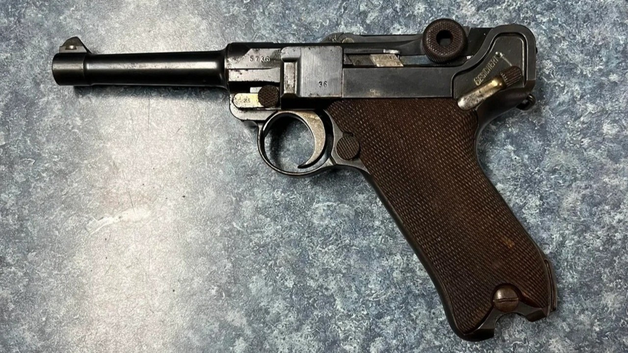 Hitler’e ait 42 milyon dolarlık Luger tabanca kayboldu!