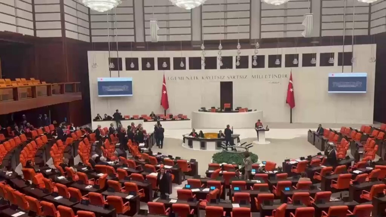 İYİ Partili Türkoğlu şehit isimlerini okudu, oturuma ara verildi