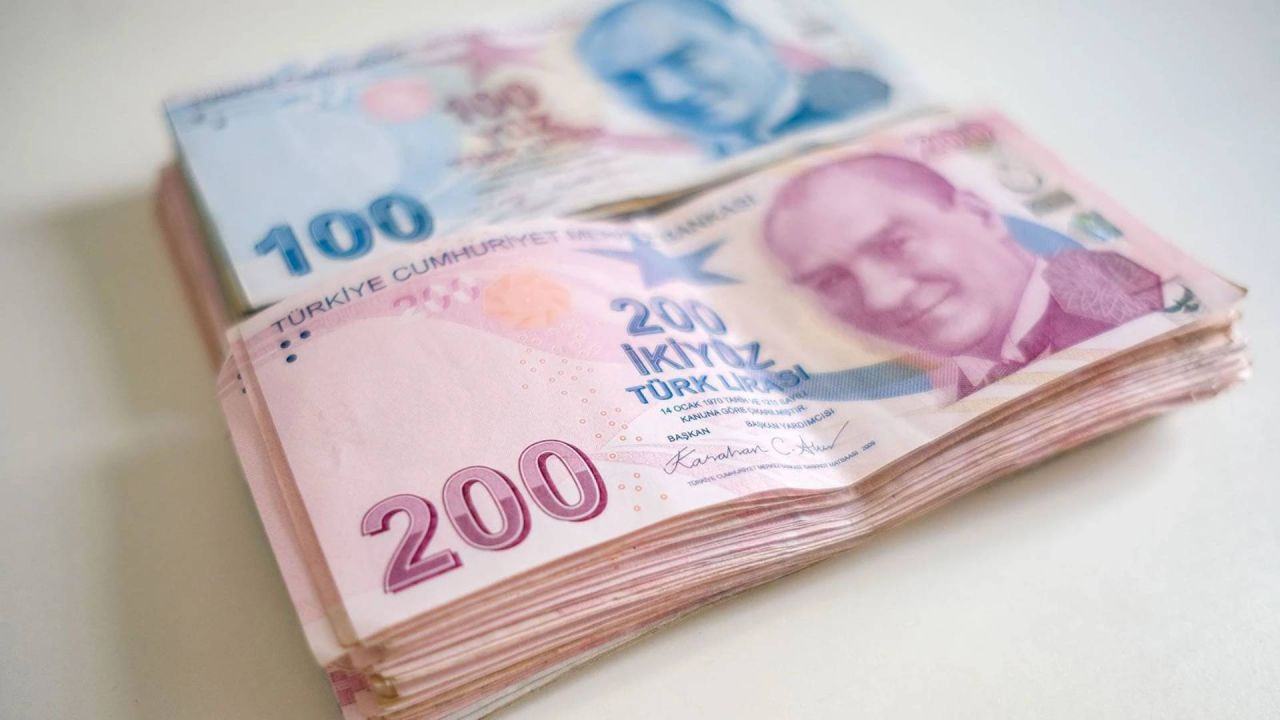 Mevduatta faiz yarışı kızıştı: 1 milyon TL’yi bankaya koyan ne kadar kazanıyor? - Sayfa 11