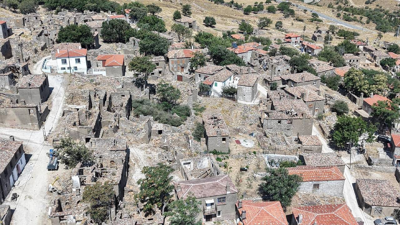 Bir zamanlar Balkanlar’ın en büyük köylerinden biriydi! Şimdi ise hayalet köye döndü