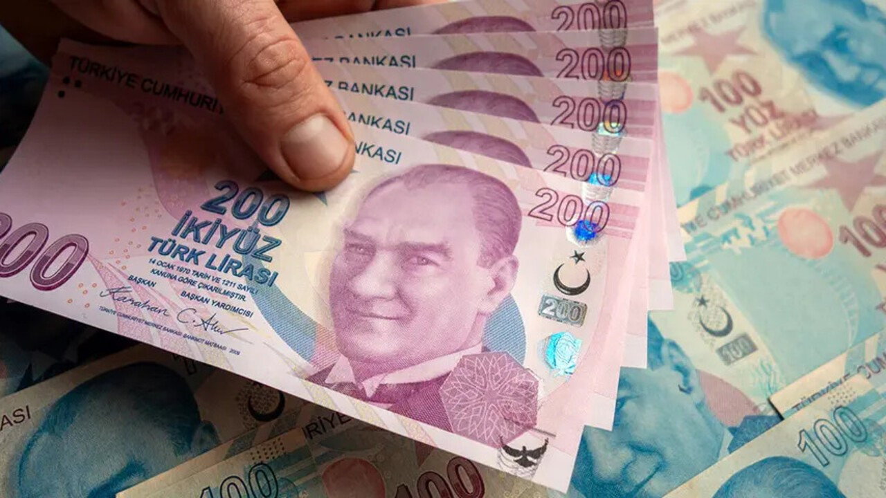 Emekli promosyonlarında rekabet kızıştı: Ödemeler 90 bin TL’ye ulaştı! İşte bankaların kampanyaları
