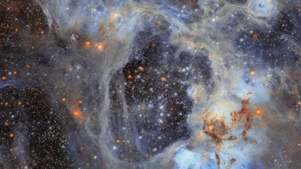 NASA 6 galakside 84 gizemli cisim keşfetti: Benzeri görülmemiş bir tür olabilir