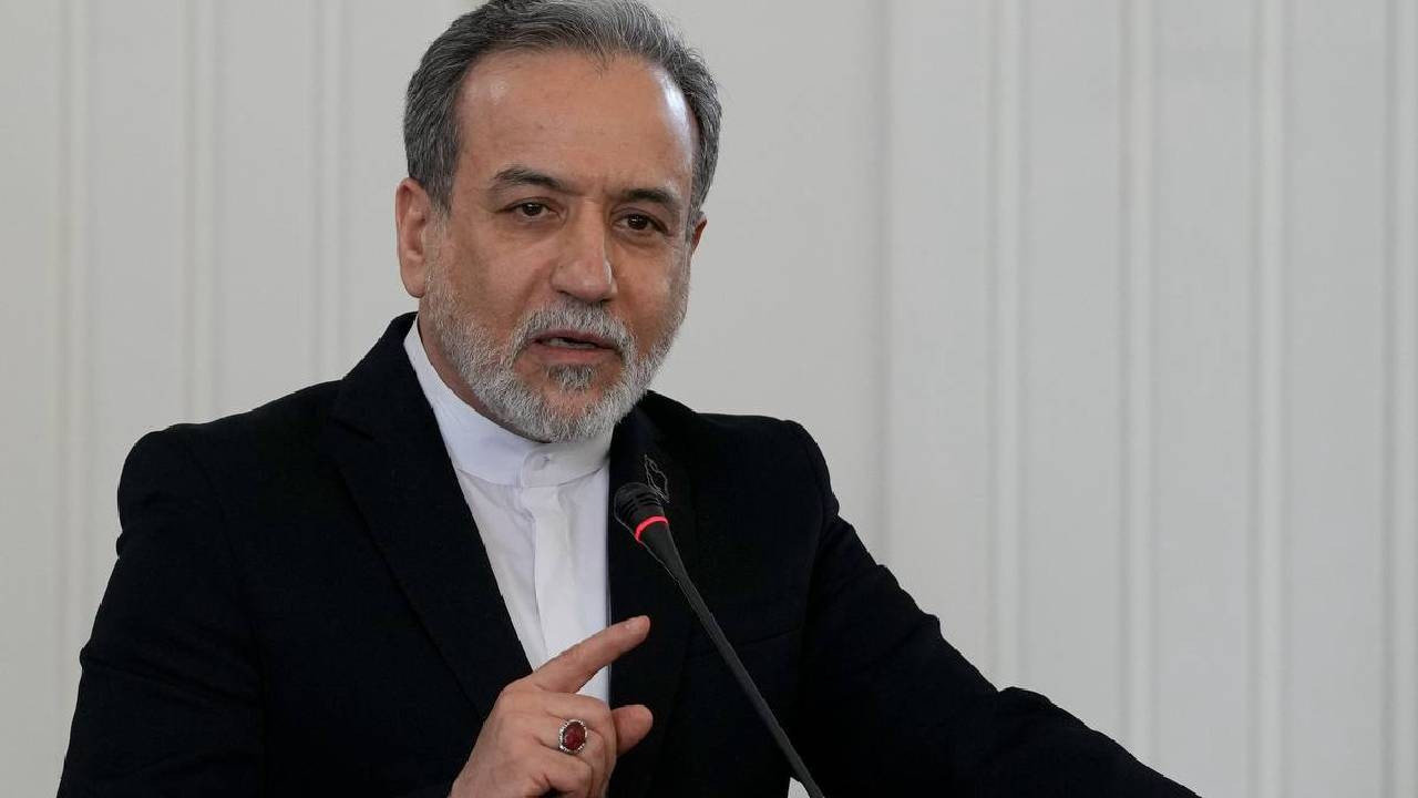 İran: Yüzlerce ABD askeri üssü vuruldu