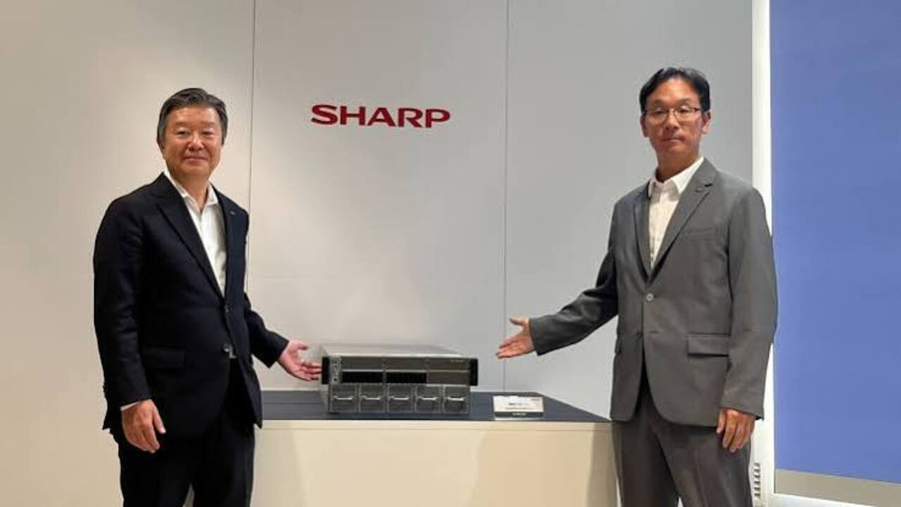 Sharp’tan yapay zekâ hamlesi: Foxconn desteğiyle sunucu pazarına girdi