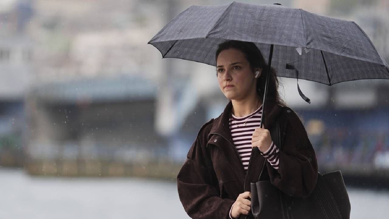 Hafta sonu planı yapanlar dikkat! Meteoroloji’den sel ve fırtına uyarısı: İstanbul dahil birçok ilde alarm