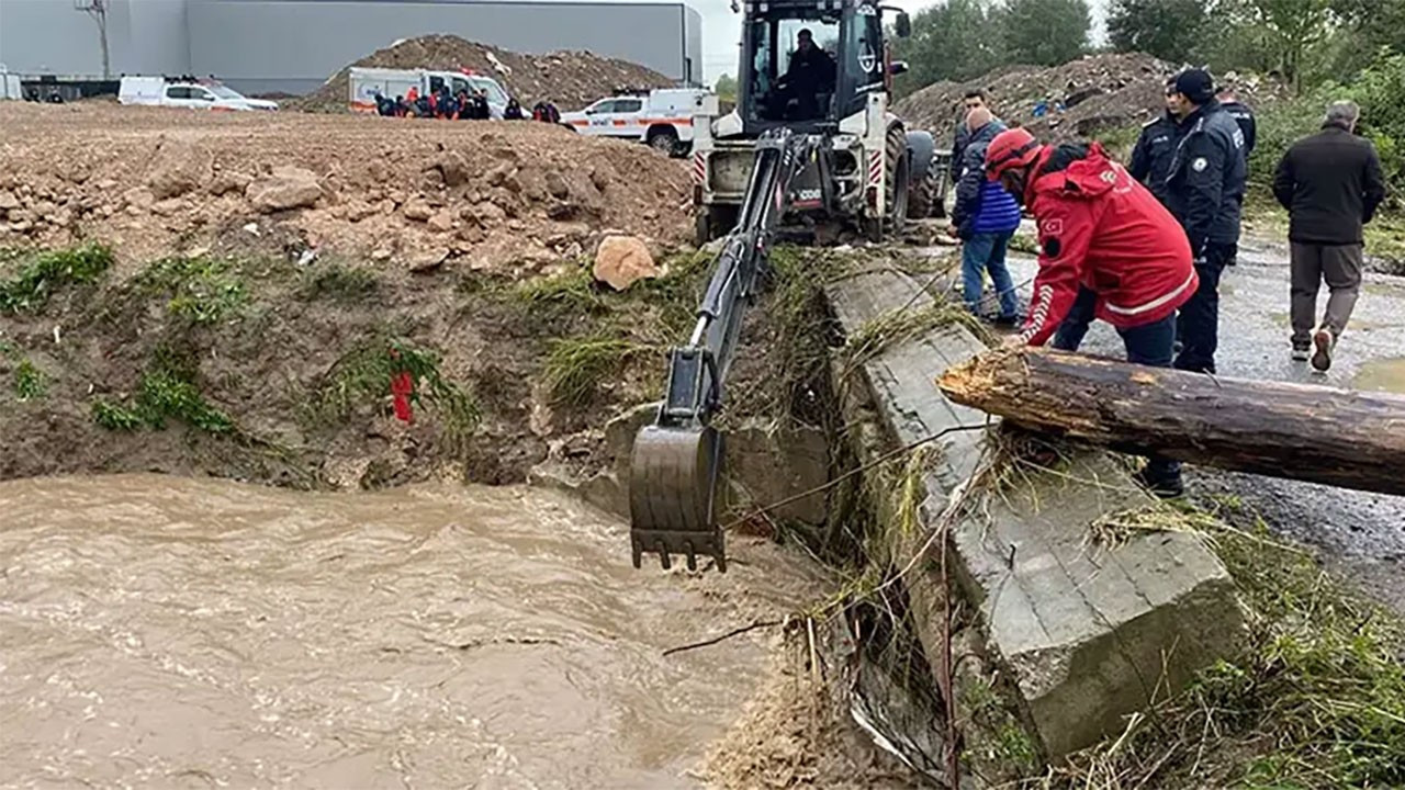 Kocaeli'de sele kapılan eski muhtarın cansız bedeni İzmit Körfezi'nde bulundu