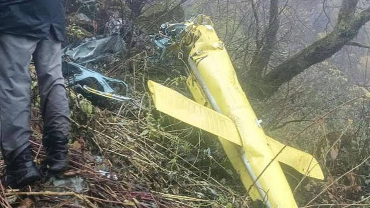 Hindistan'da helikopter düştü! Pilot dahil 6 kişi öldü